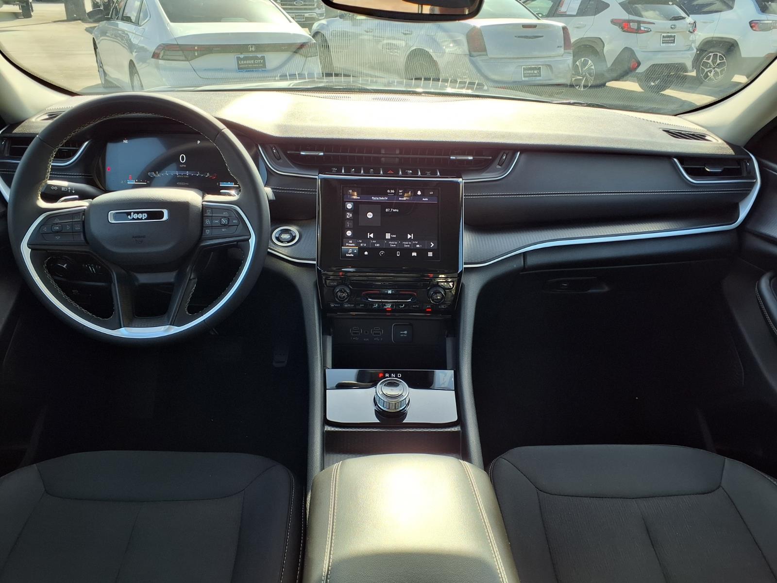 2024 Jeep Grand Cherokee L Laredo - 6