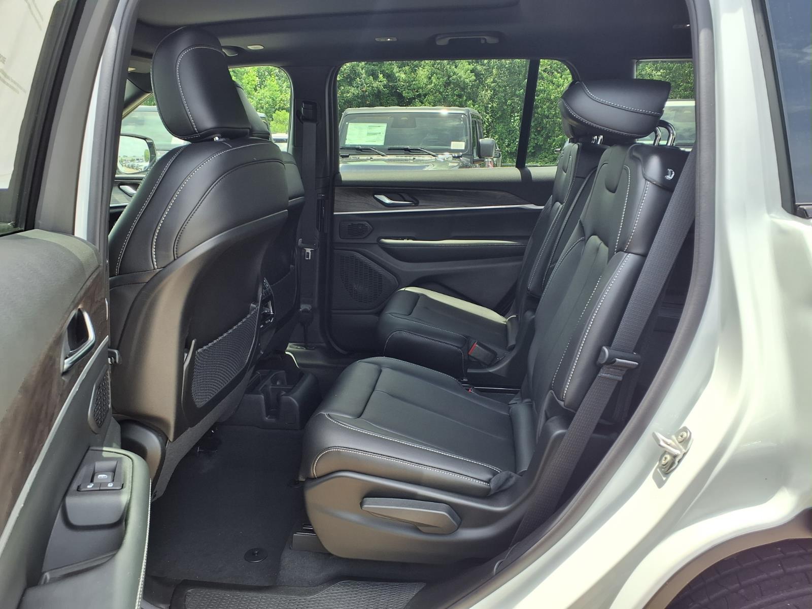 2026 Jeep Grand Cherokee L Limited Bright White Clearcoat at League City CDJR