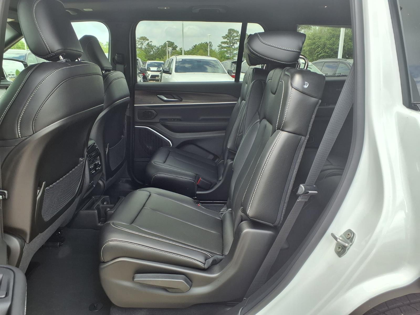 2026 Jeep Grand Cherokee L Limited White at League City CDJR