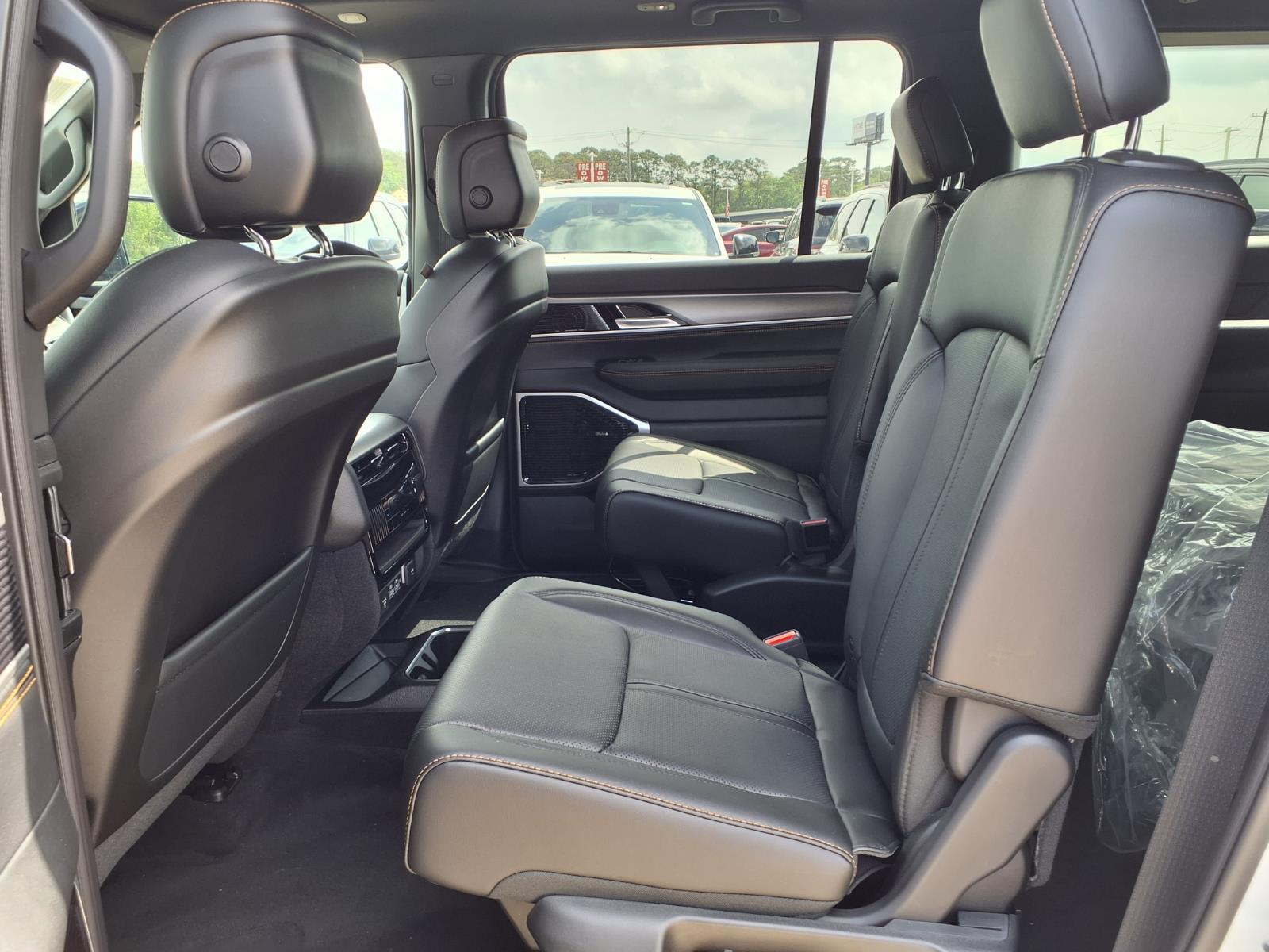 2026 Jeep Grand Wagoneer L Base White at League City CDJR