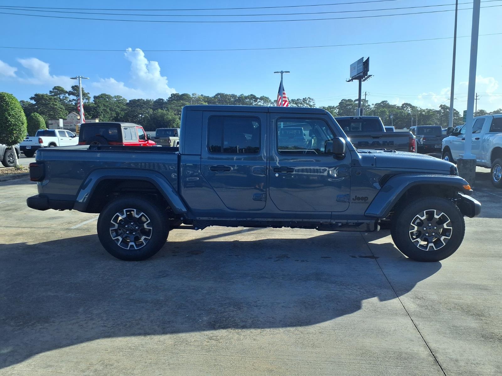 2026 Jeep Gladiator Sport Gray at League City CDJR