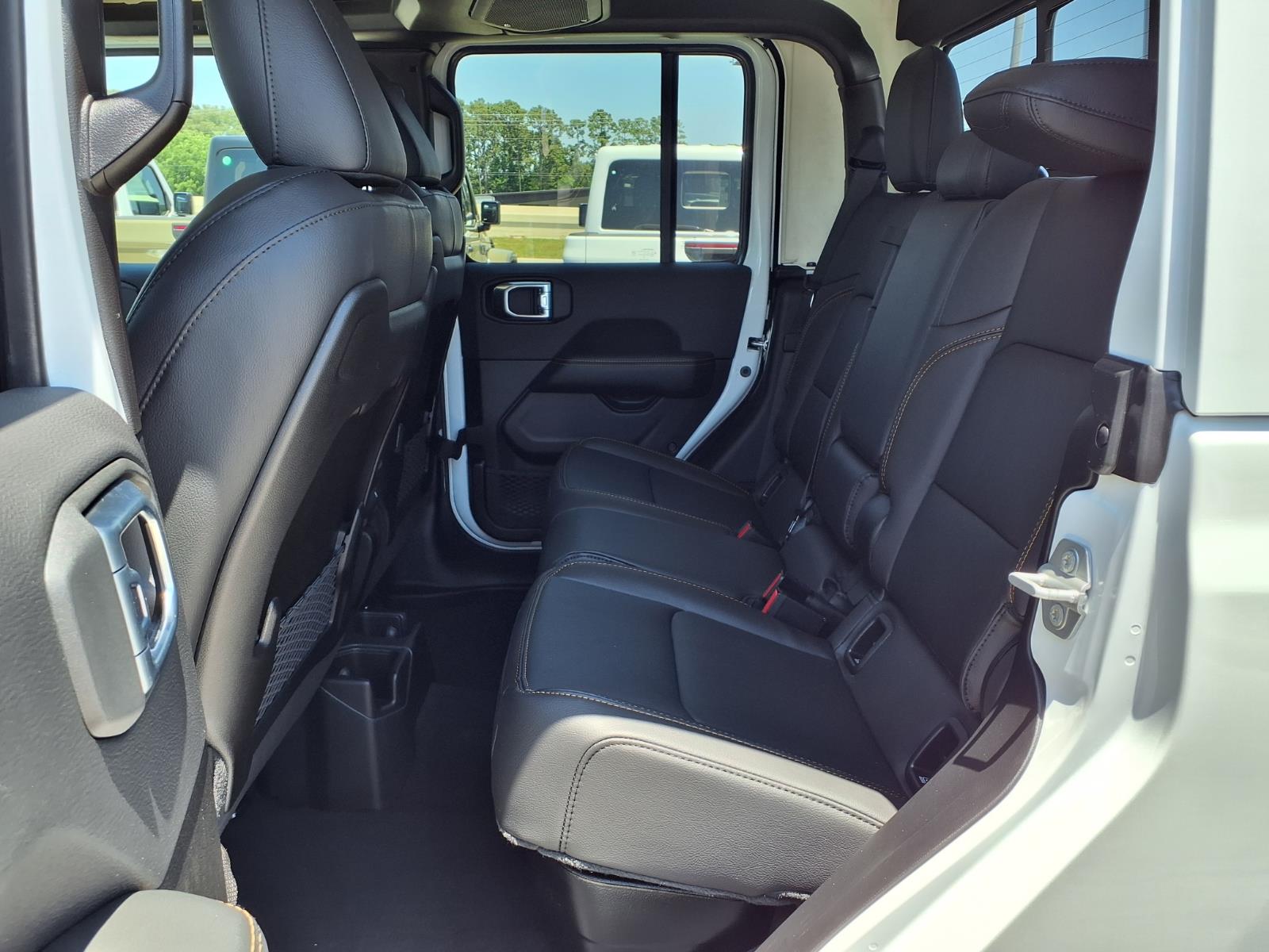 2026 Jeep Gladiator Sport White at League City CDJR