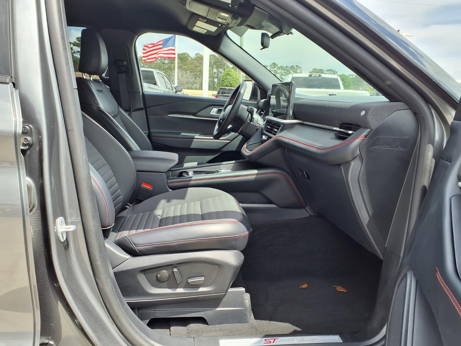 2025 Ford Explorer ST-Line - 6