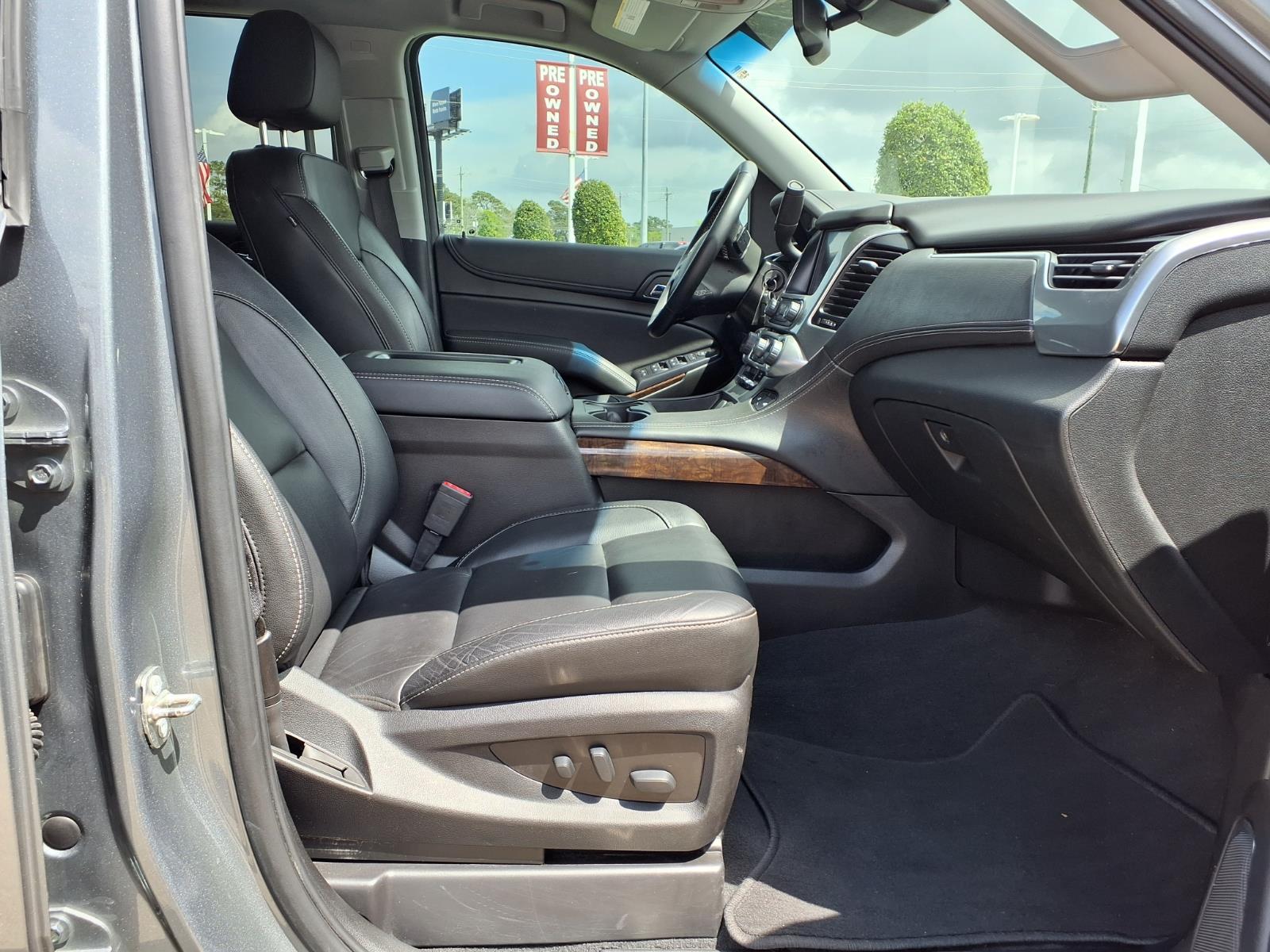 2019 Chevrolet Tahoe LT - 6