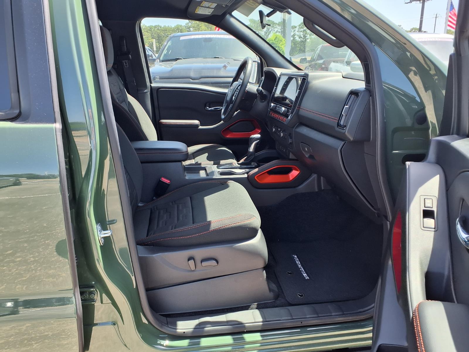 2025 Nissan Frontier PRO-X - 6