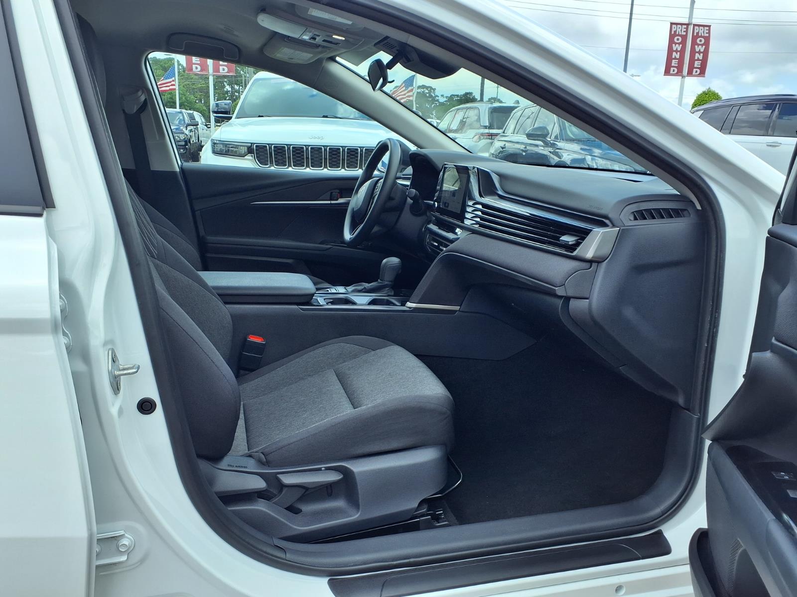 2026 Toyota Camry LE - 6