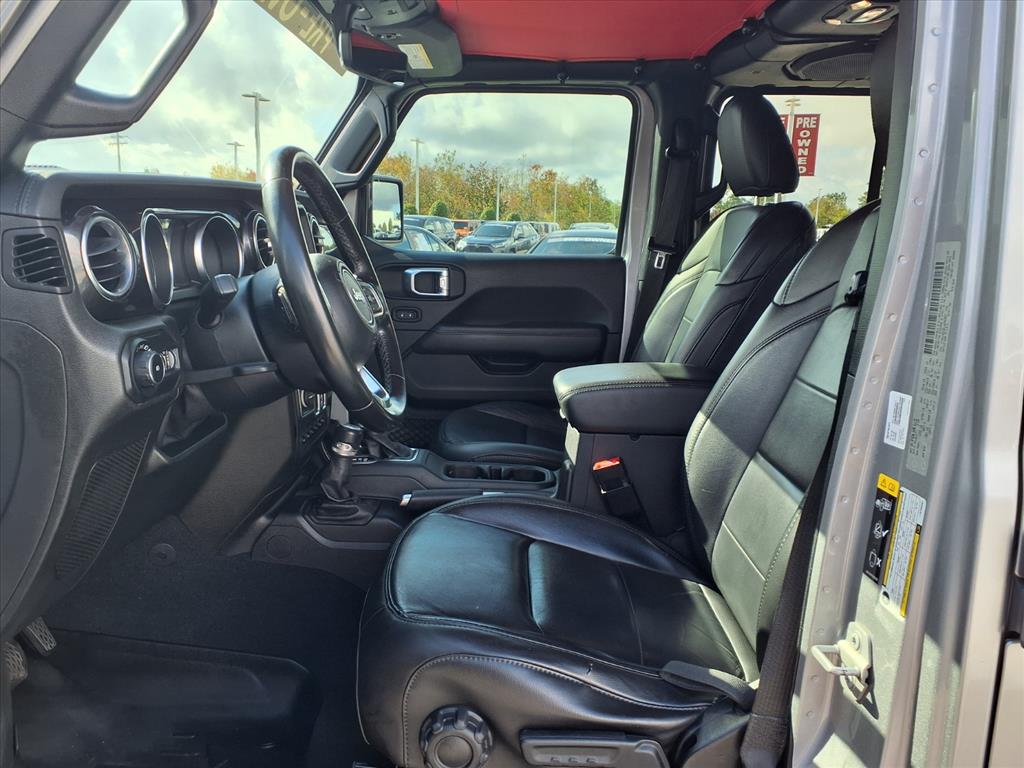 2020 Jeep Wrangler Unlimited Unlimited Sahara Billet Silver Metallic Clearcoat at League City CDJR