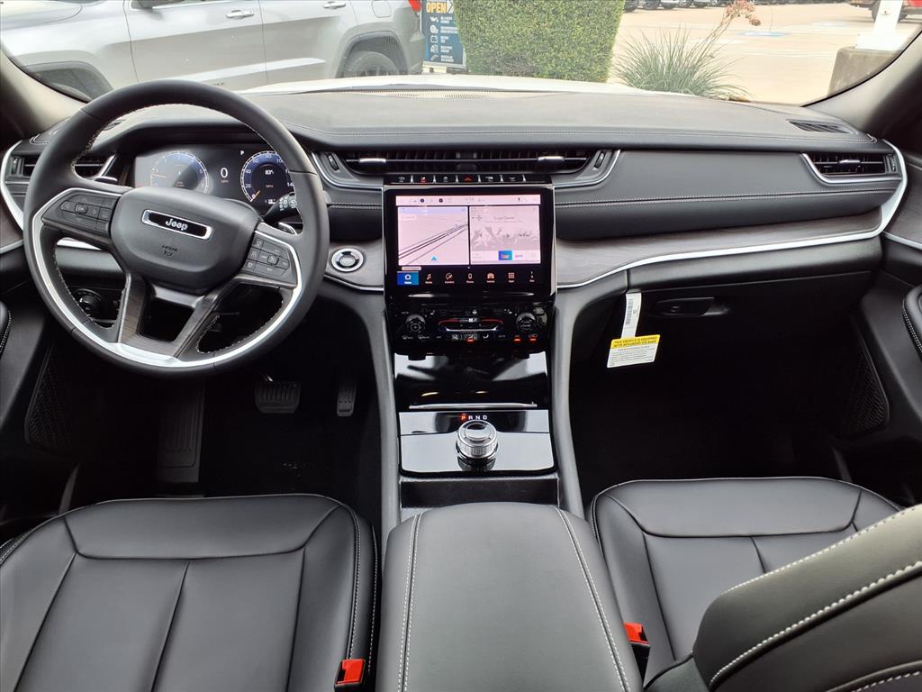 2025 Jeep Grand Cherokee Limited Bright White Clearcoat at League City CDJR