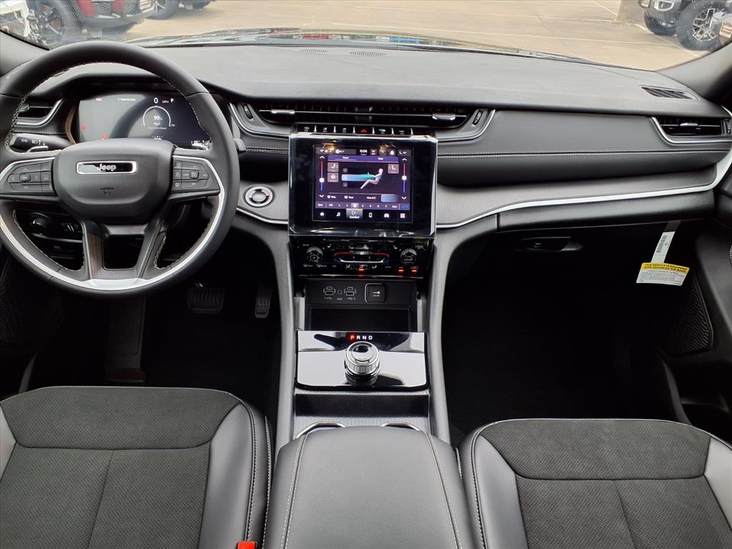 2025 Jeep Grand Cherokee L Altitude X Diamond Black Crystal Pearl Coat at League City CDJR