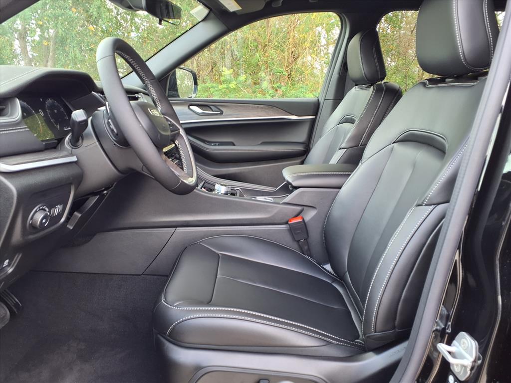 2025 Jeep Grand Cherokee L Limited Diamond Black at League City CDJR
