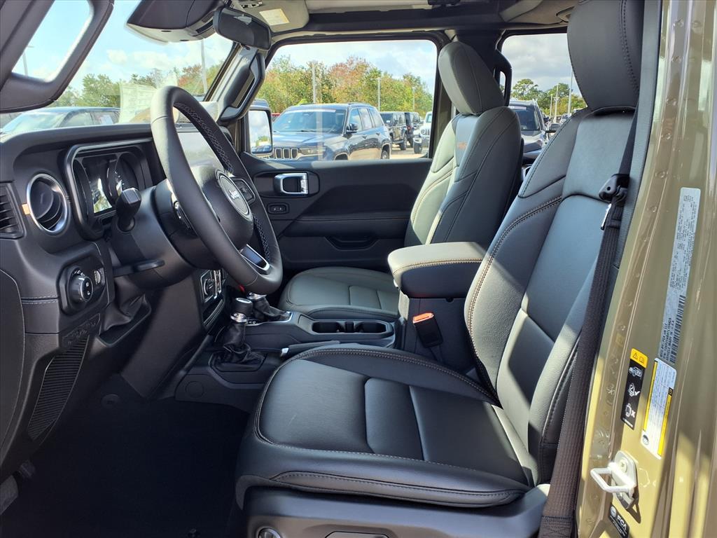 2026 Jeep Gladiator Sport Pj5 41 at League City CDJR