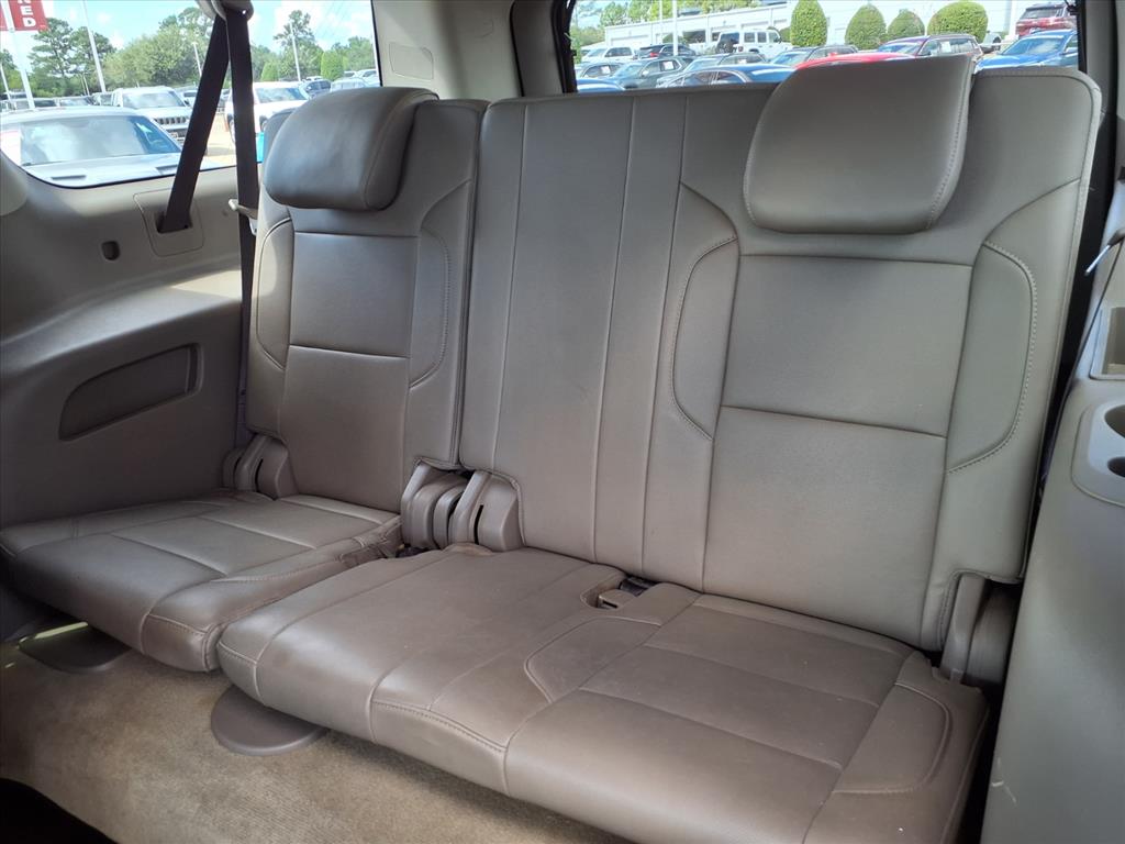 2017 Chevrolet Suburban Premier - 6