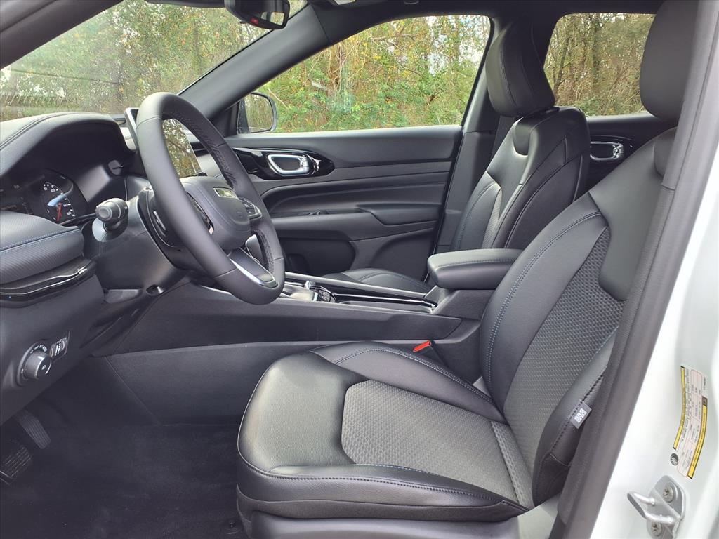 2026 Jeep Compass Latitude Bright White Clearcoat at League City CDJR