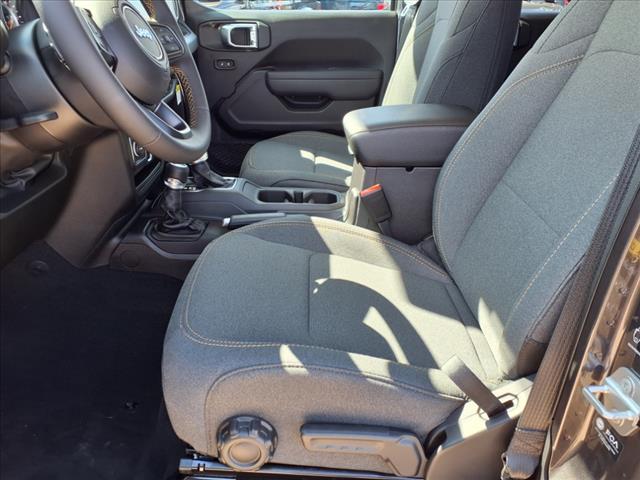 2025 Jeep Gladiator Sport