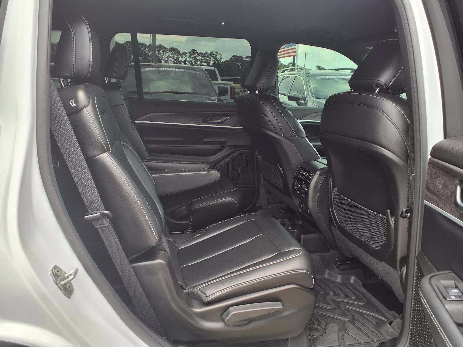 2025 Jeep Grand Cherokee L Limited Bright White Clearcoat at League City CDJR