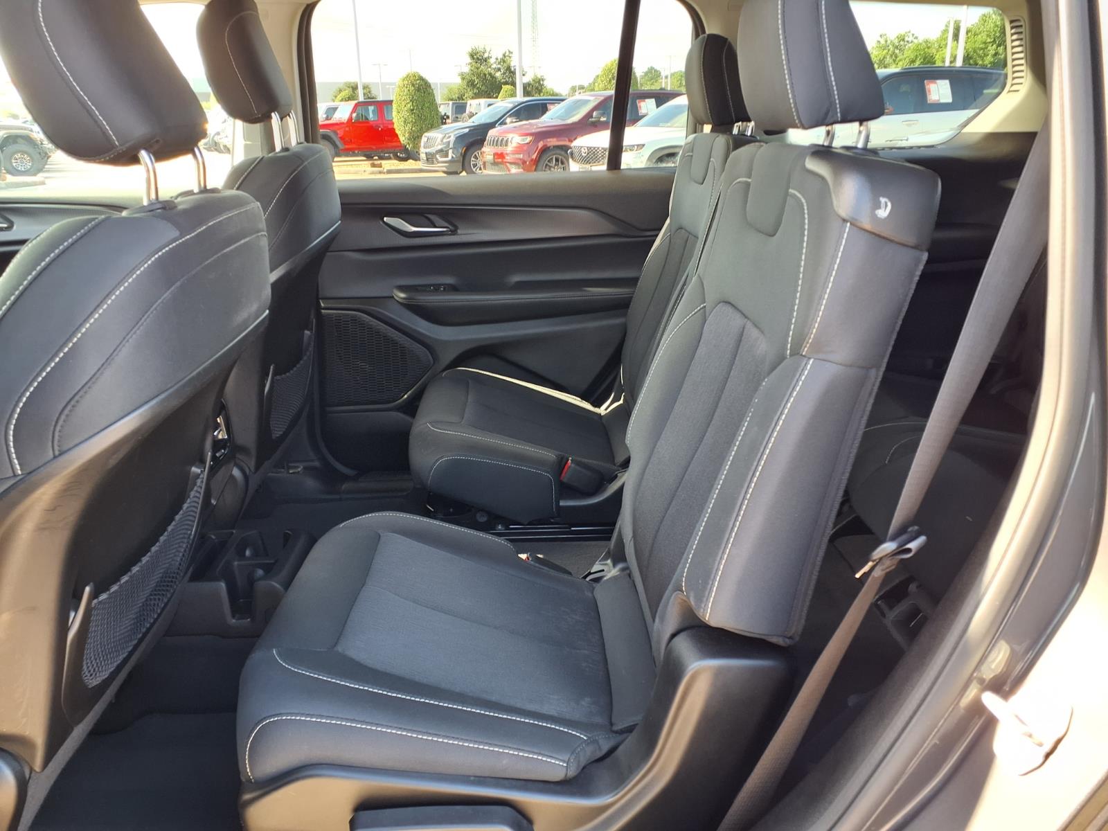 2024 Jeep Grand Cherokee L Laredo - 7