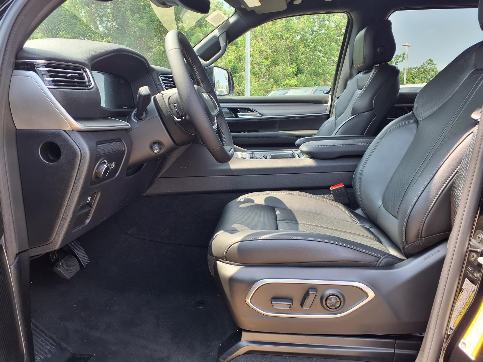 2026 Jeep Grand Wagoneer Base Black at League City CDJR