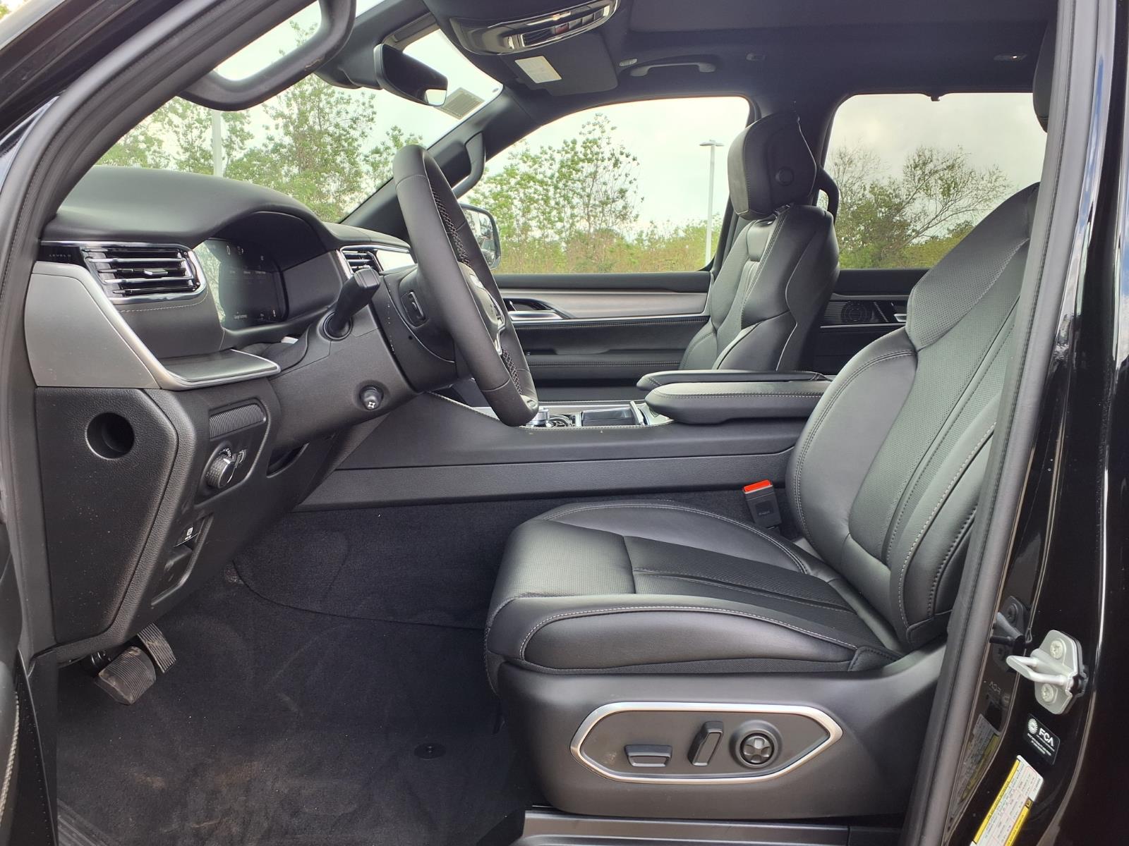 2026 Jeep Grand Wagoneer Limited Black at League City CDJR