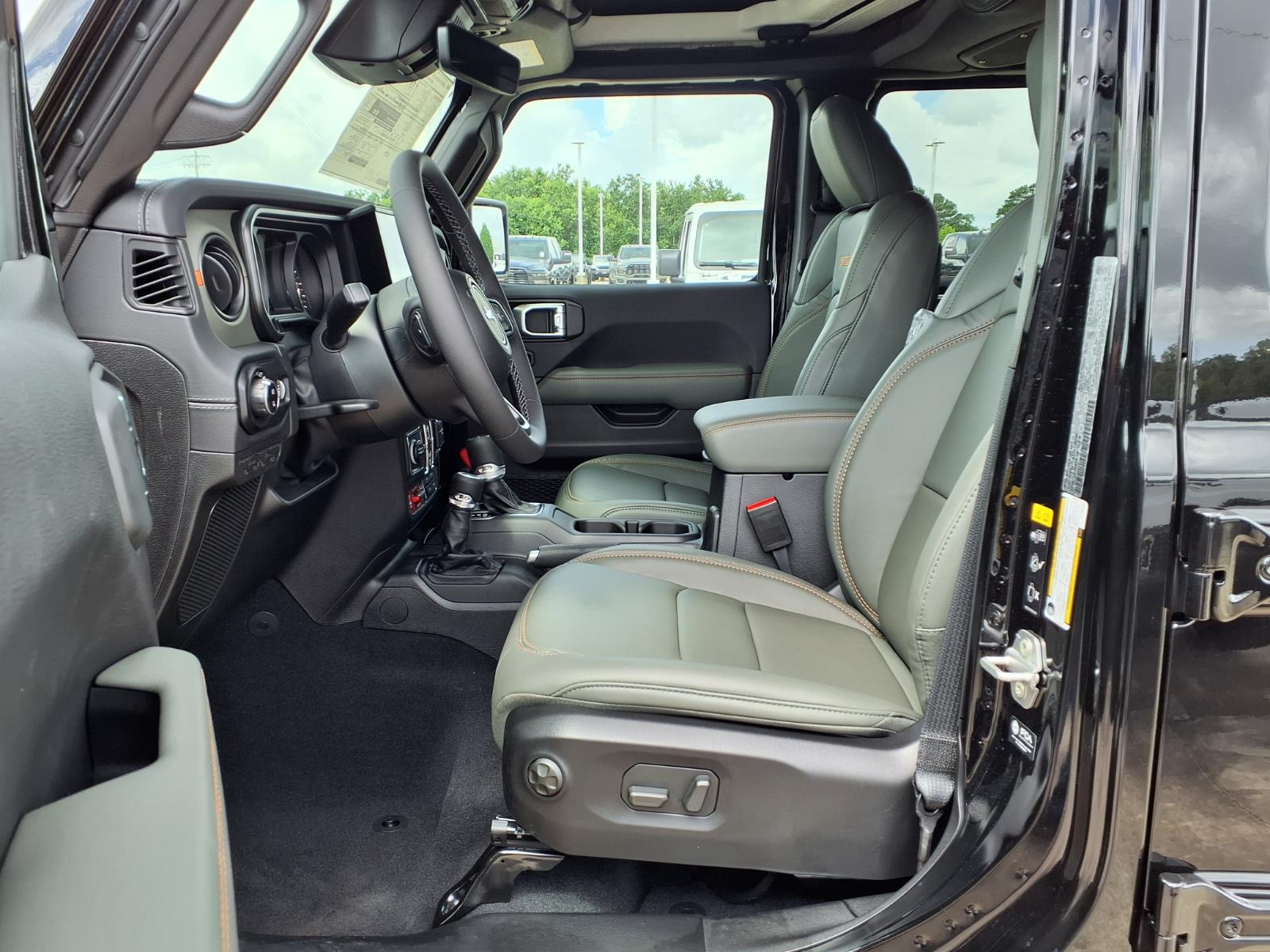 2026 Jeep Gladiator Mojave Black at League City CDJR