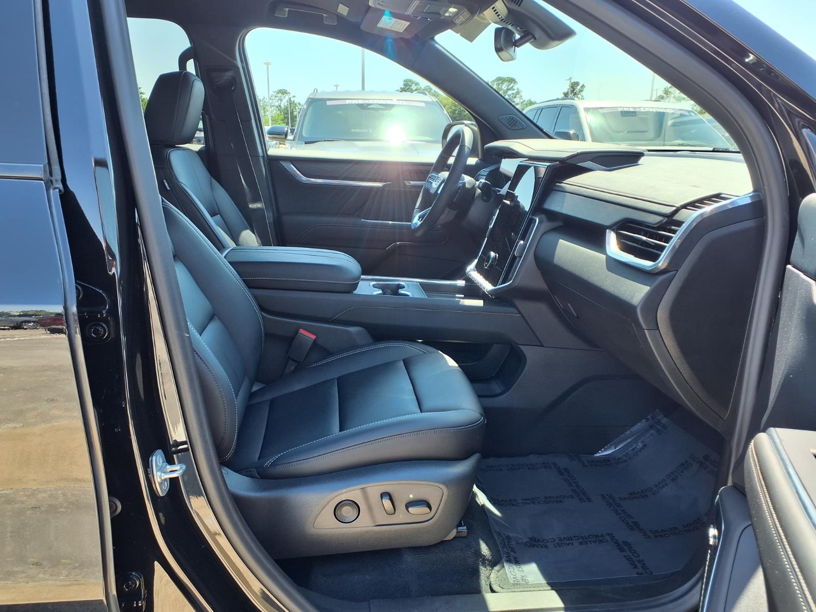 2024 GMC Acadia Elevation - 7