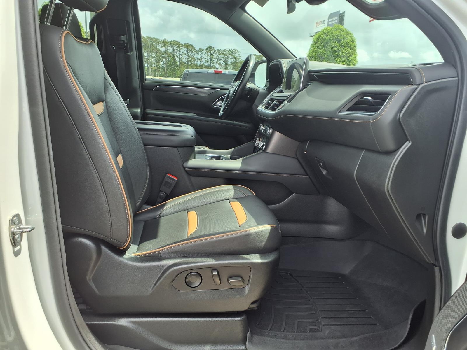 2022 GMC Yukon AT4 - 7