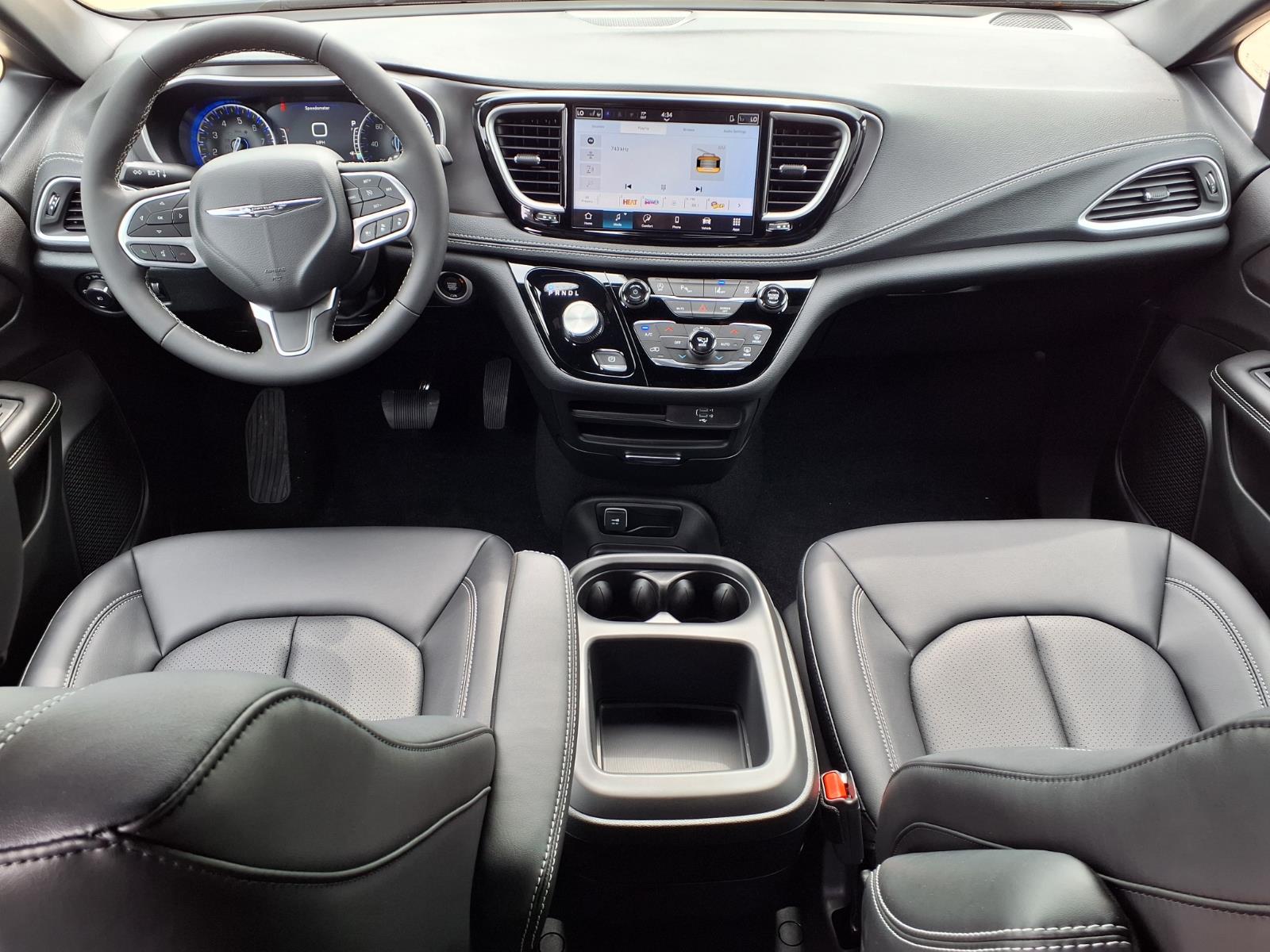 2026 Chrysler Pacifica Select White at League City CDJR