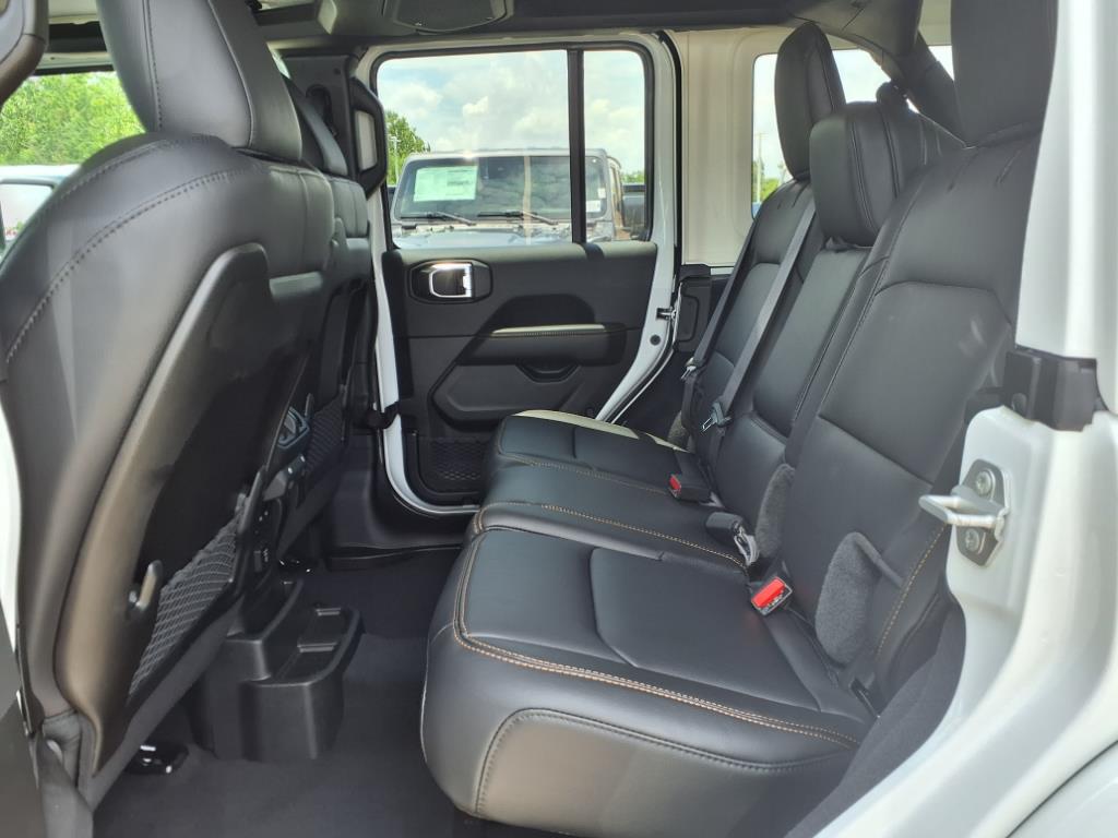 2025 Jeep Wrangler Sahara Bright White Clearcoat at League City CDJR