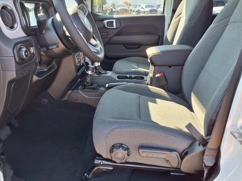 2025 Jeep Wrangler Sahara Bright White Clearcoat at League City CDJR