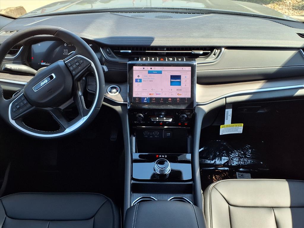 2025 Jeep Grand Cherokee Limited Metallic at League City CDJR