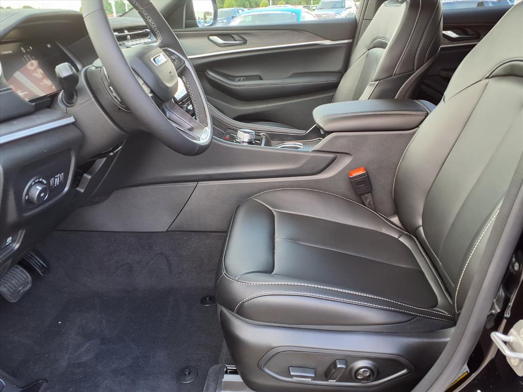 2025 Jeep Grand Cherokee Limited Diamond Black at League City CDJR