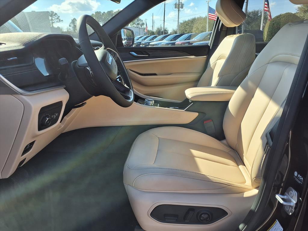 2026 Jeep Grand Cherokee Limited Diamond Black at League City CDJR