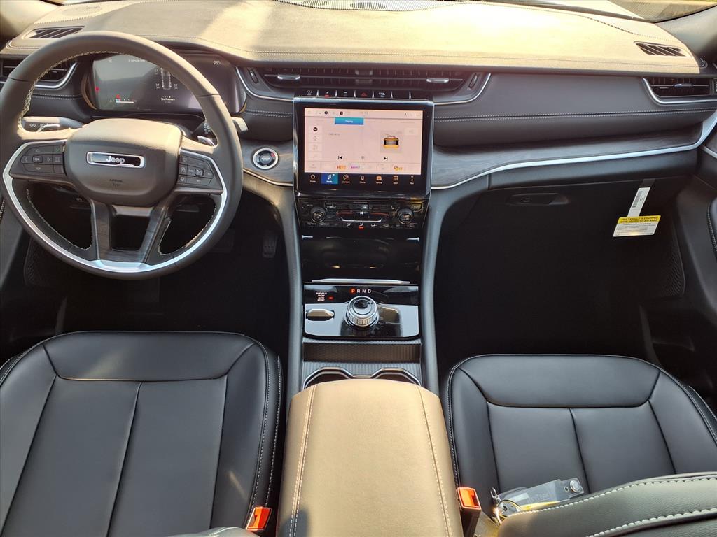 2025 Jeep Grand Cherokee Limited White at League City CDJR