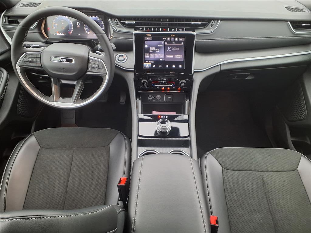 2025 Jeep Grand Cherokee L Laredo Metallic at League City CDJR