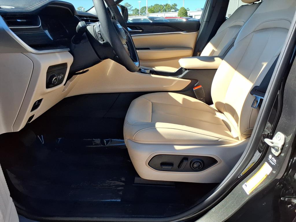 2024 Jeep Grand Cherokee L Limited Rocky Mountain Pearlcoat at League City CDJR