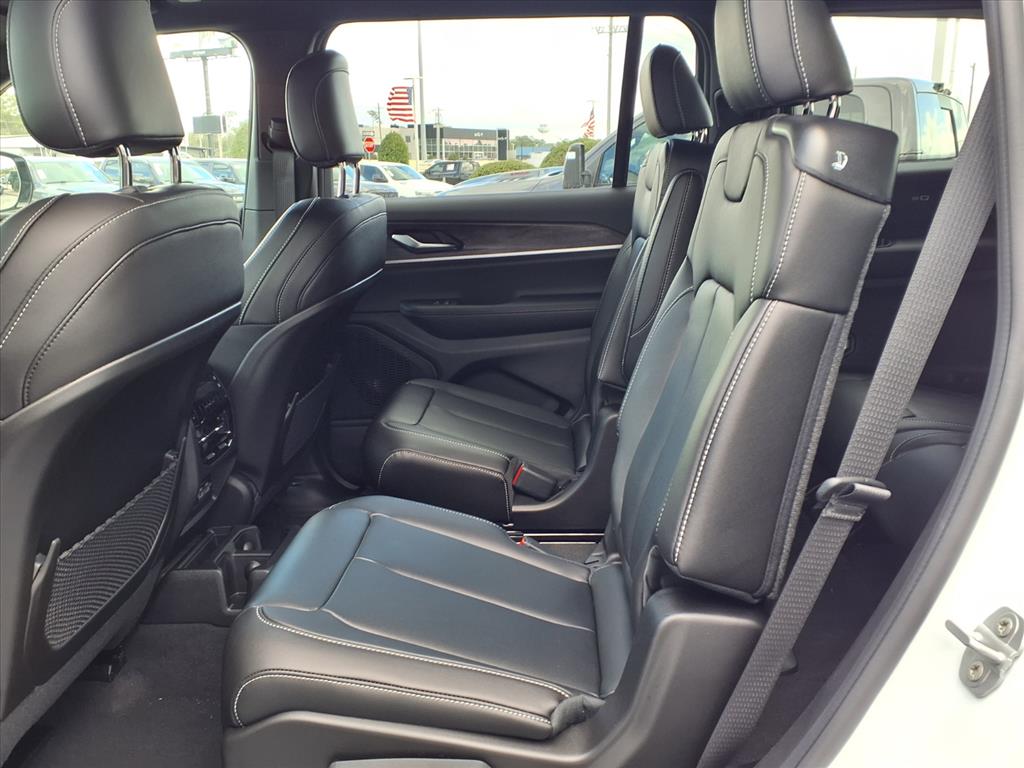 2025 Jeep Grand Cherokee L Limited Bright White Clearcoat at League City CDJR