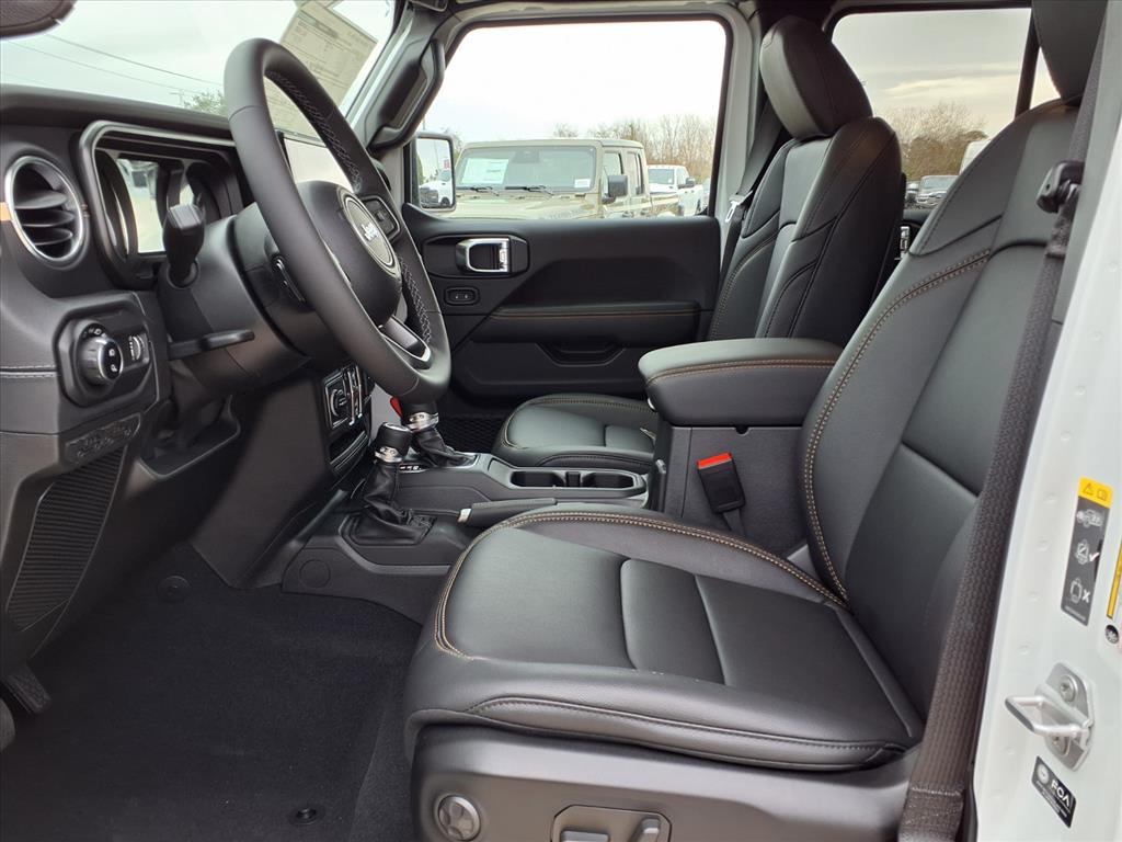 2026 Jeep Gladiator Sport Bright White Clearcoat at League City CDJR