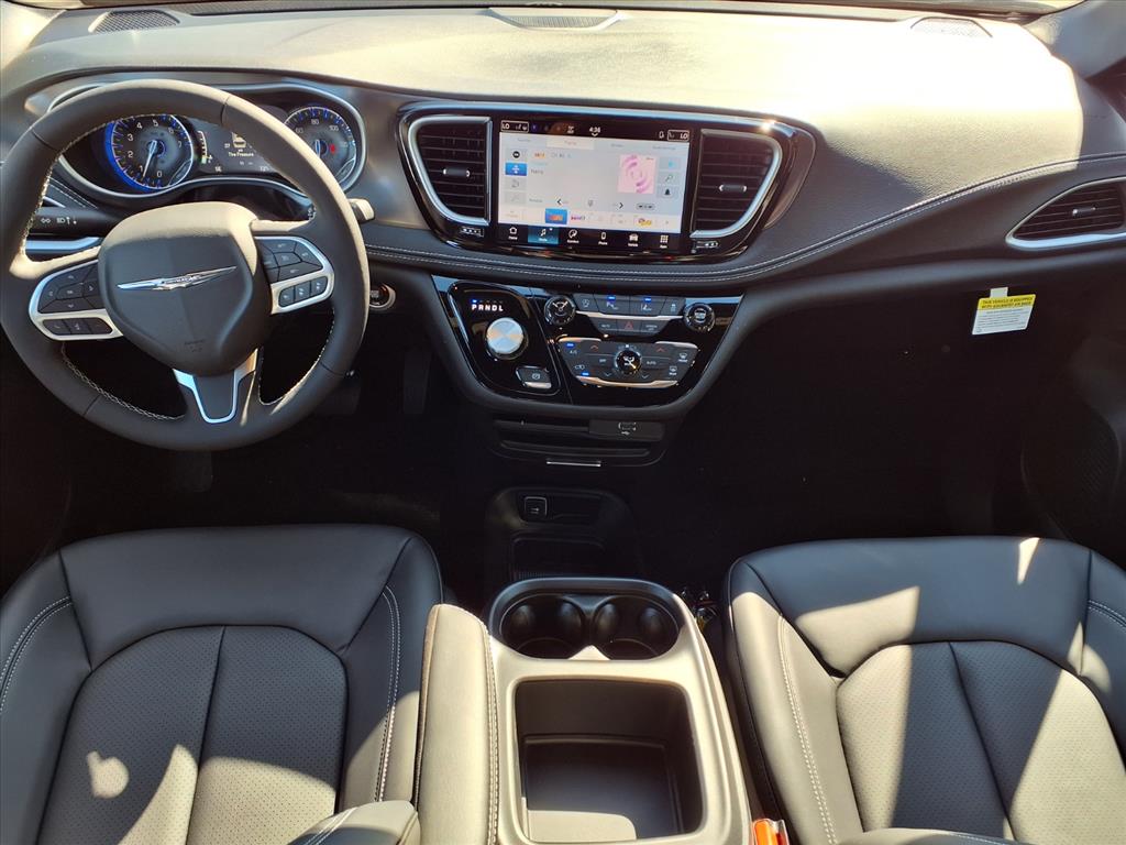 2026 Chrysler Pacifica Select Bright White Clearcoat at League City CDJR