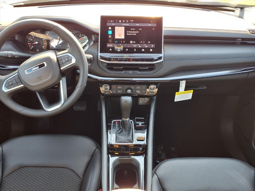 2026 Jeep Compass Latitude Silver at League City CDJR