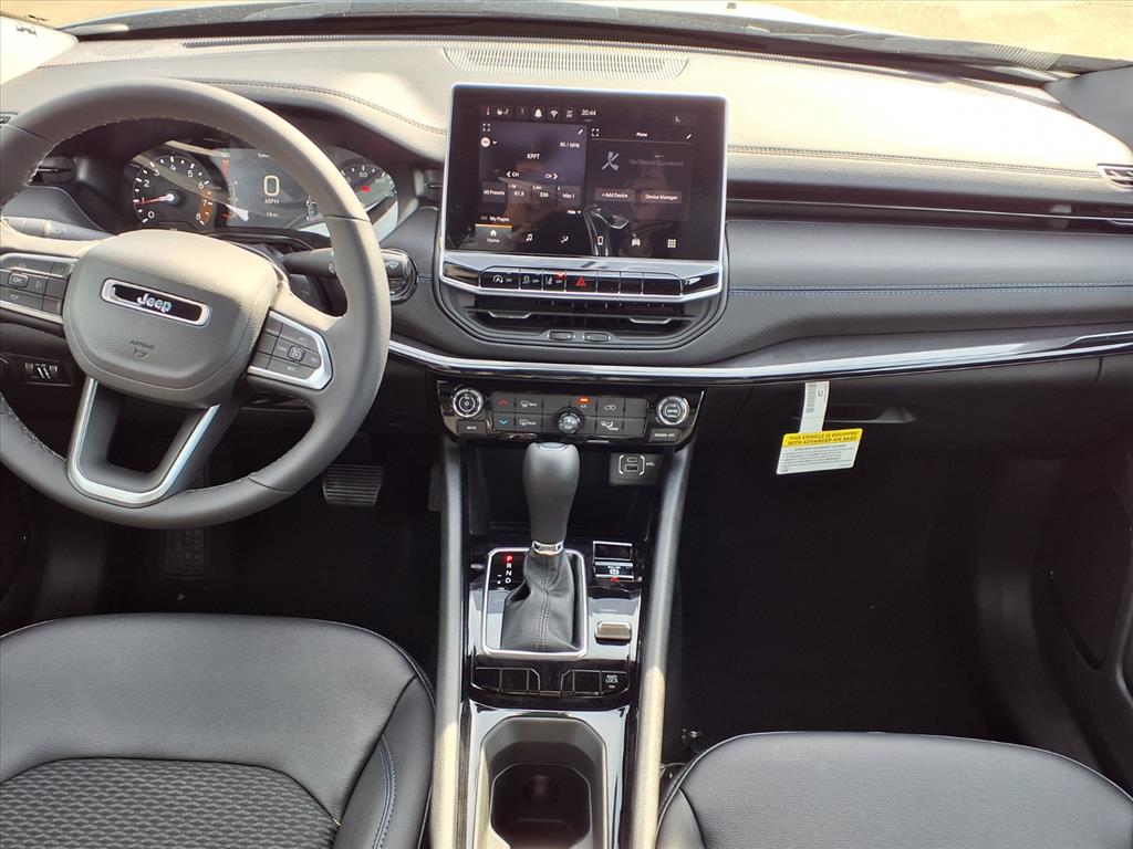 2026 Jeep Compass Latitude Silver at League City CDJR