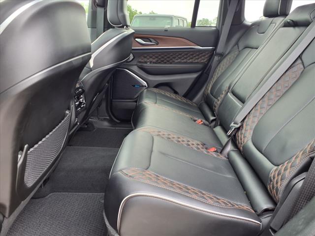 2022 Jeep Grand Cherokee Summit
