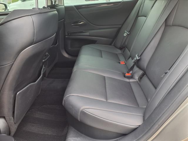 2021 Lexus ES 300h 300h