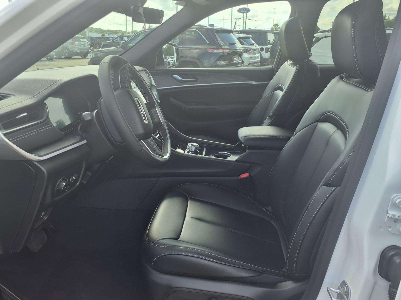 2026 Jeep Grand Cherokee Limited White at League City CDJR