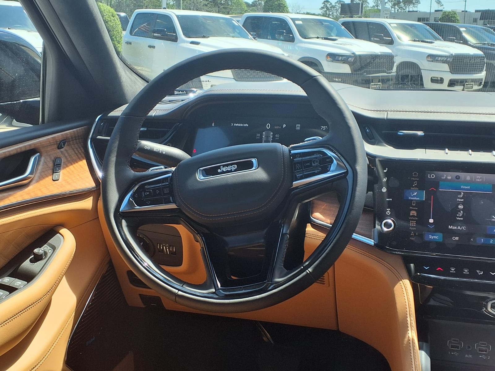2026 Jeep Grand Cherokee Summit White at League City CDJR