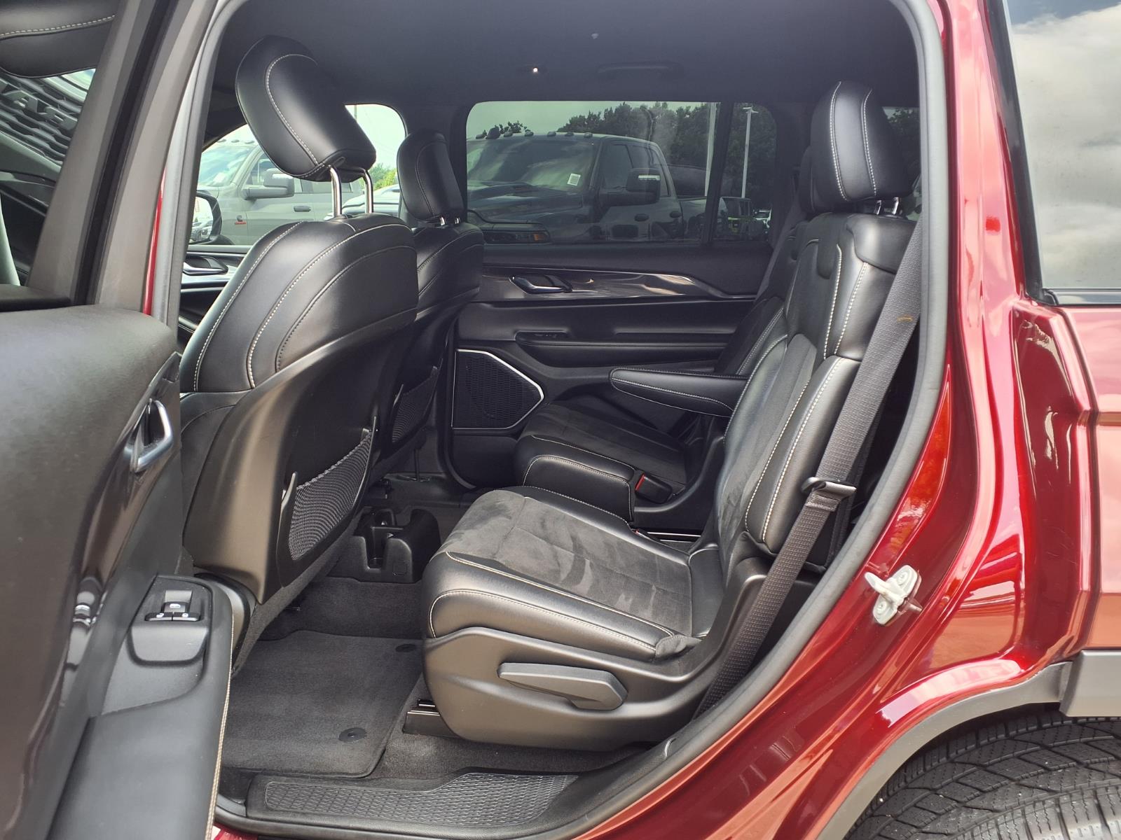 2021 Jeep Grand Cherokee L Altitude - 8