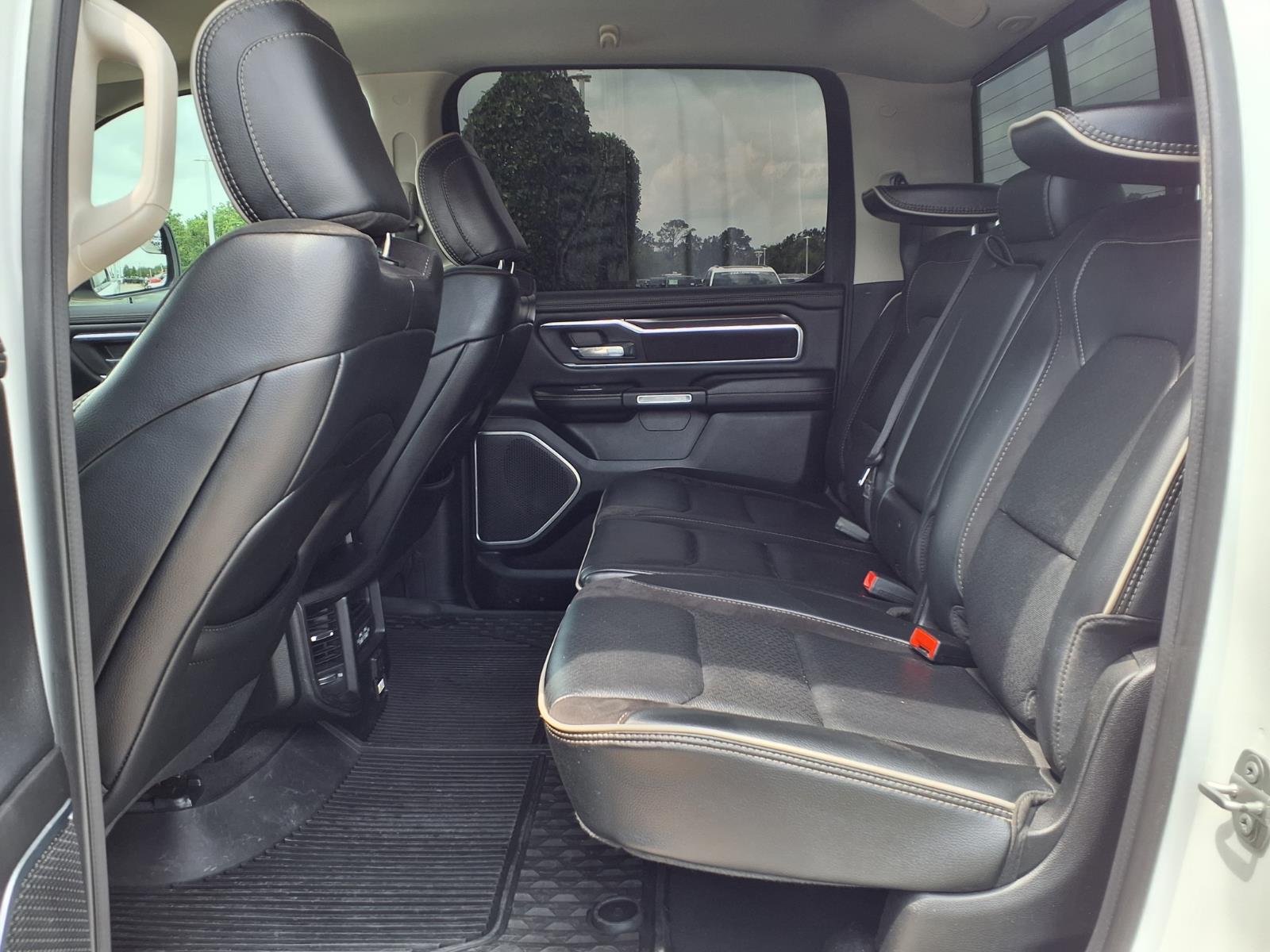 2022 RAM 1500 Laramie - 8