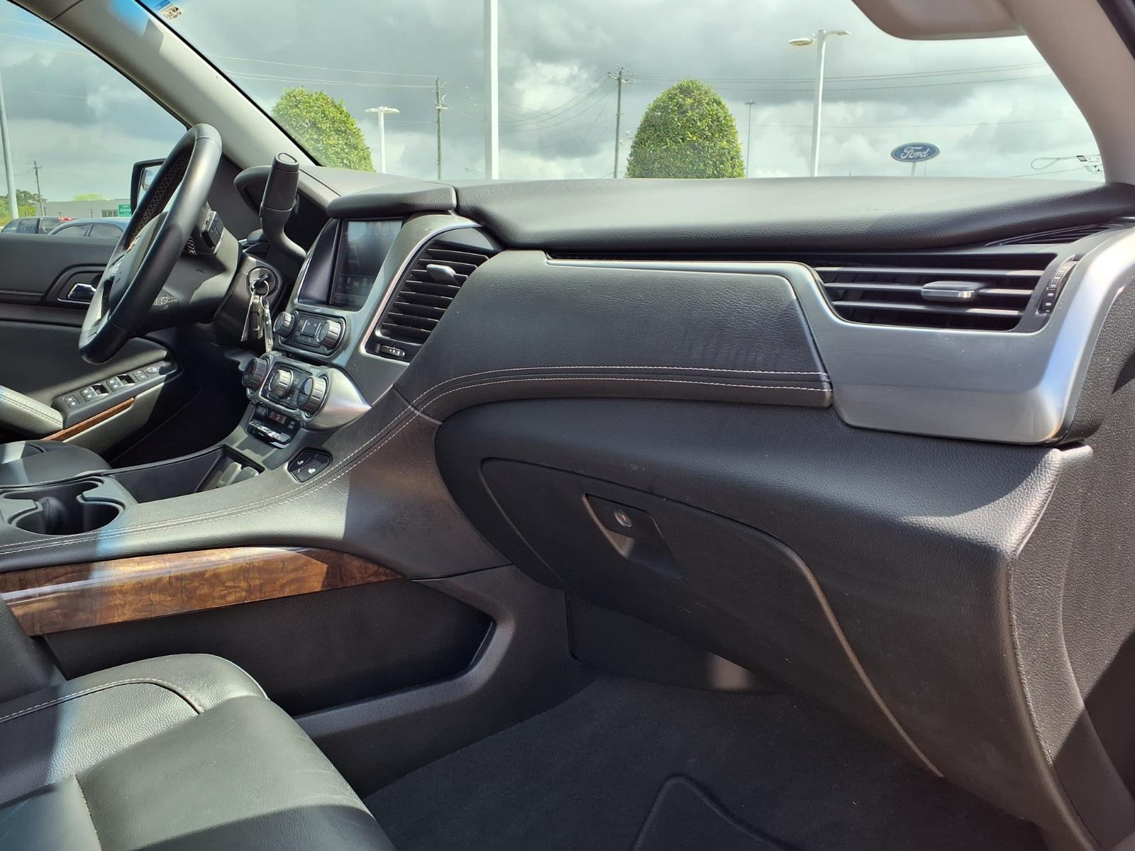 2019 Chevrolet Tahoe LT - 8