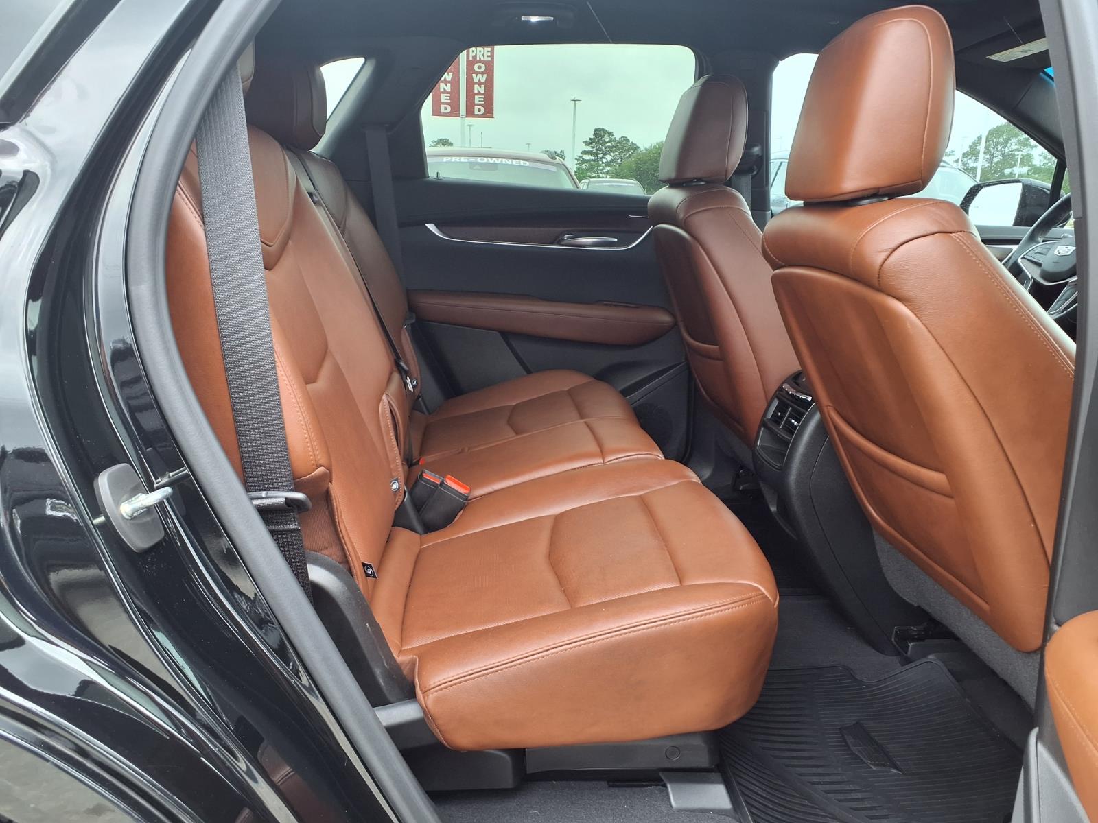 2022 Cadillac XT5 Premium Luxury - 8