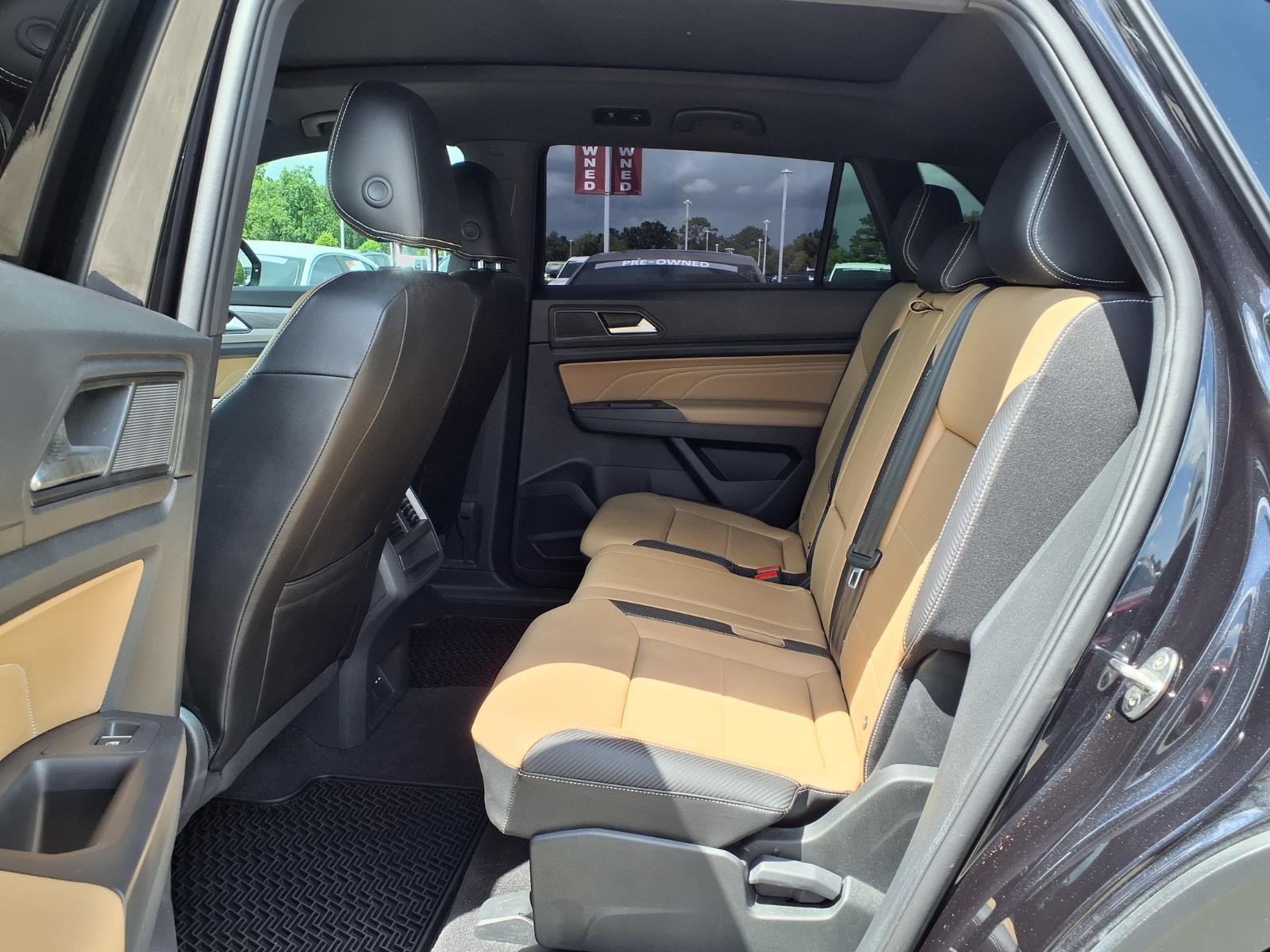 2022 Volkswagen Atlas Cross Sport 3.6L V6 SE w/Technology - 8