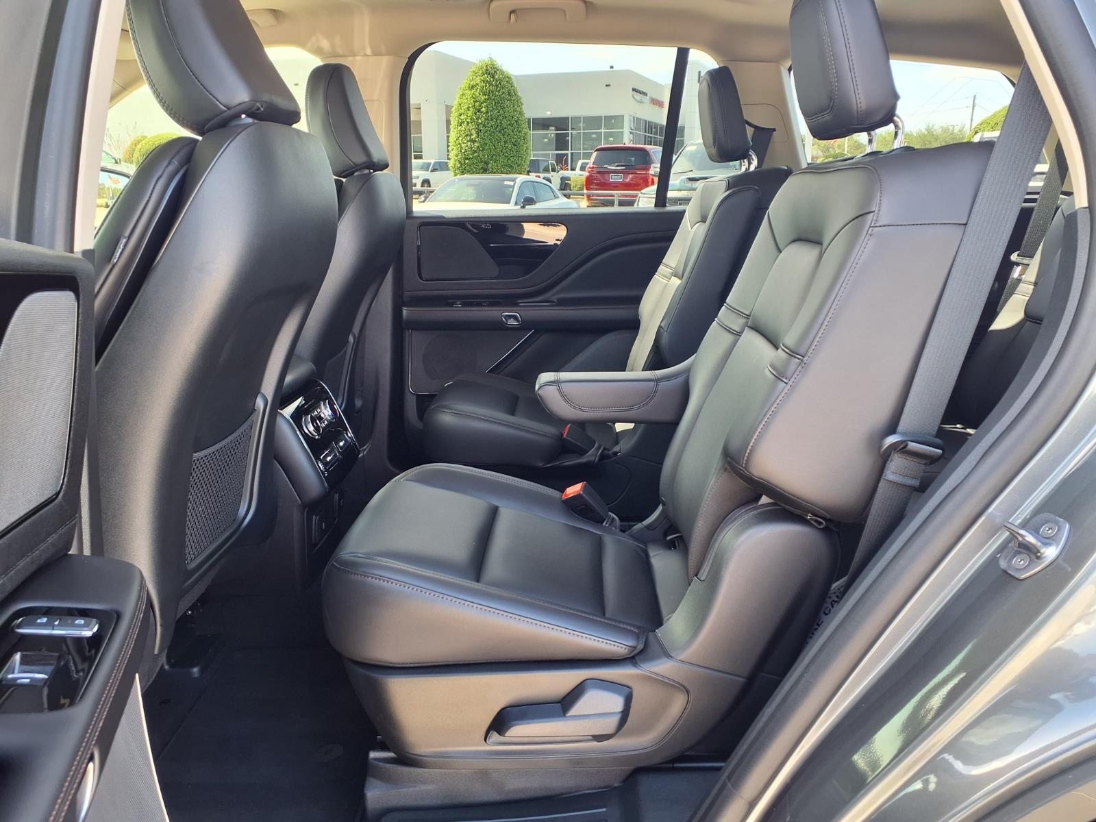 2024 Lincoln Aviator Premiere - 8