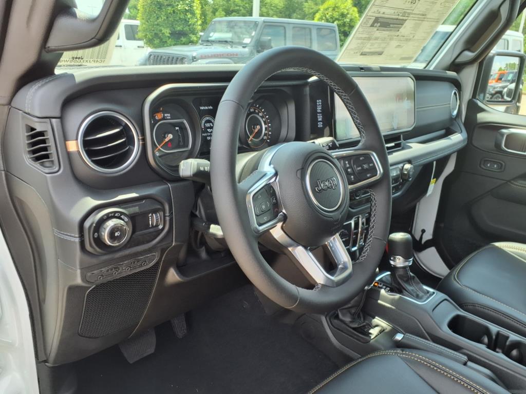 2025 Jeep Wrangler Sahara Bright White Clearcoat at League City CDJR